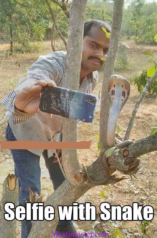 selfi with a snake